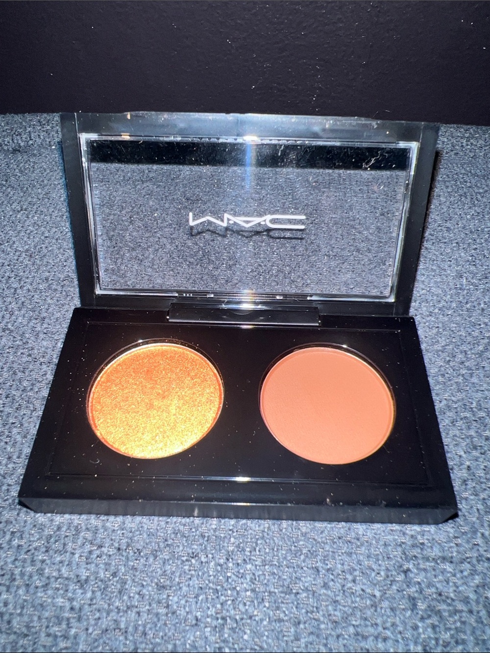 MAC Cosmetics Duo Eyeshadow - Copper Shimmer & Warm Terracotta Matte